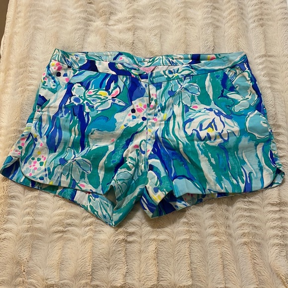 Lilly Pulitzer Shorts - Picture 1 of 3
